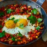 víno s snídani - huevos rancheros