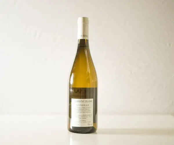 Vinařství Zilvar Wines - Bílé polosuché víno 2019 - Pinot Blanc | Rulandské bílé - Image 2
