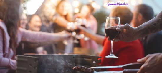 Jak párovat víno při grilování