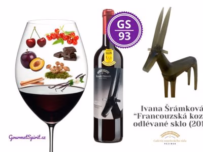Frankovka Pinot Noir Art in Glass - Ivana Šrámková Francouzská koza